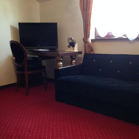 Dwor Kombornia Hotel&Spa الغرفة الصورة