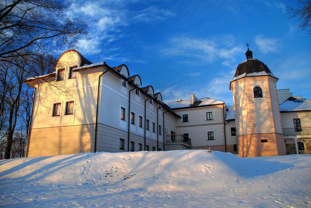 Dwor Kombornia Hotel&Spa المظهر الخارجي الصورة