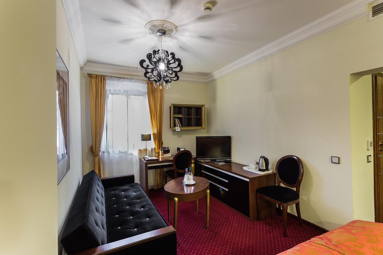 Dwor Kombornia Hotel&Spa المظهر الخارجي الصورة