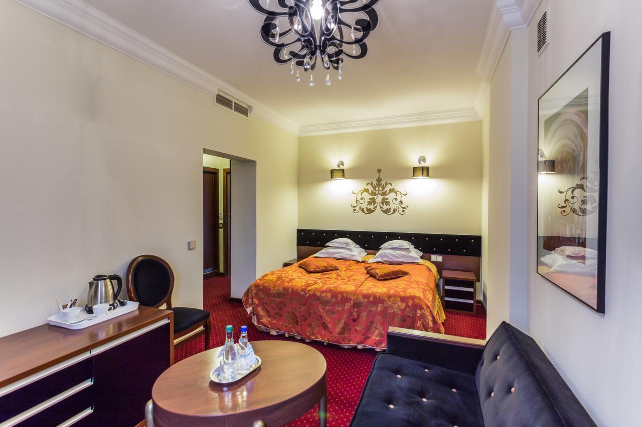 Dwor Kombornia Hotel&Spa المظهر الخارجي الصورة