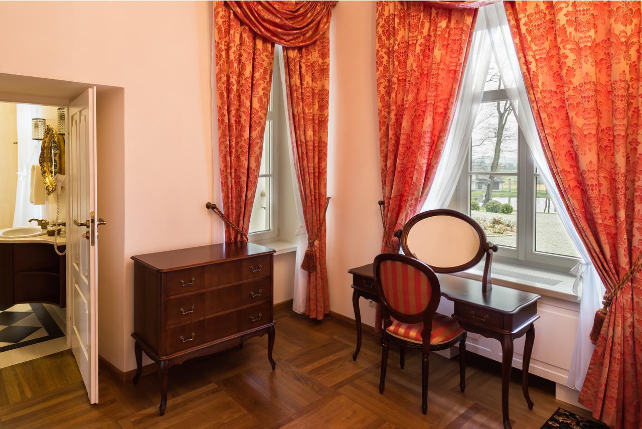 Dwor Kombornia Hotel&Spa المظهر الخارجي الصورة