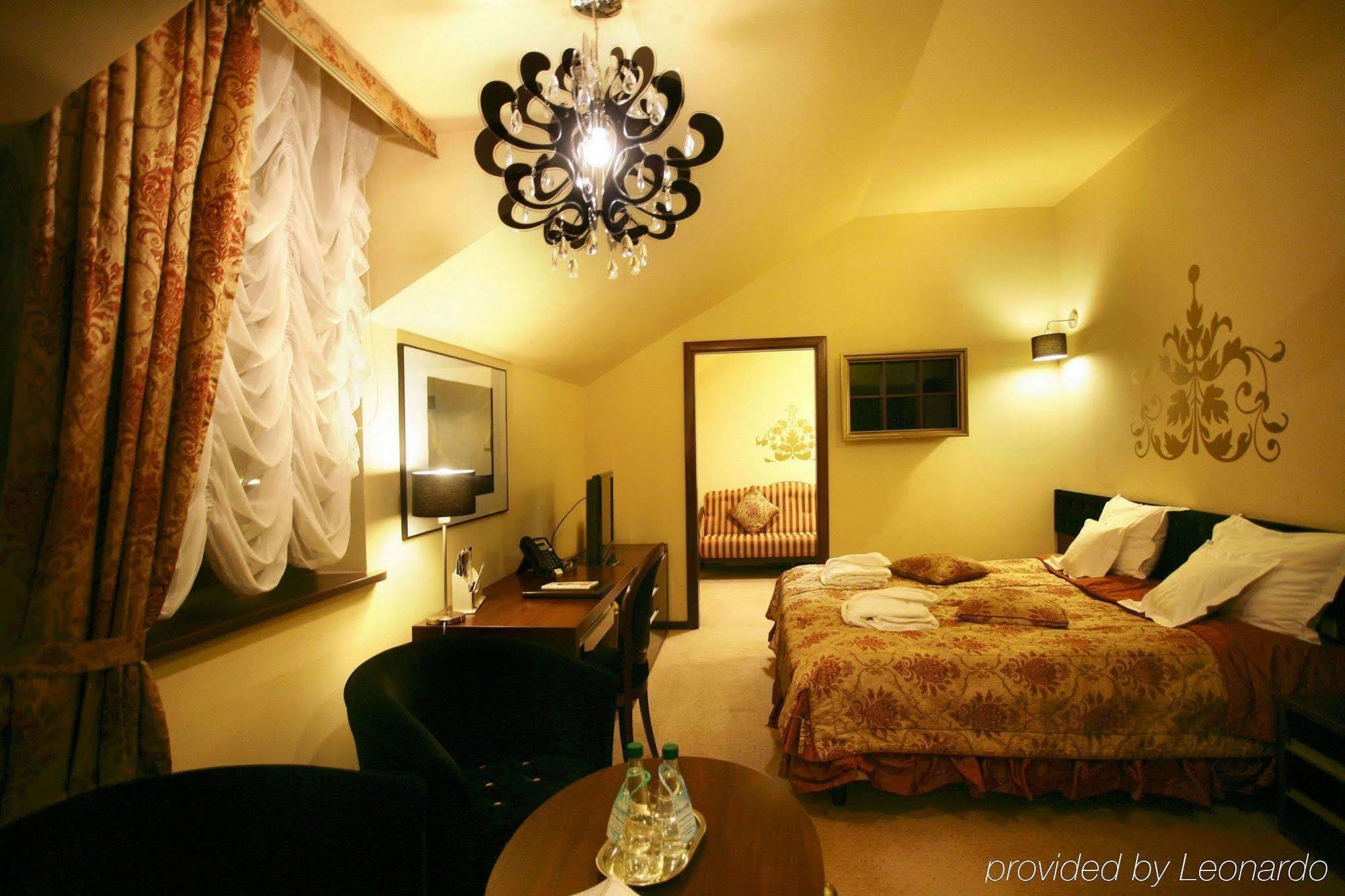 Dwor Kombornia Hotel&Spa المظهر الخارجي الصورة