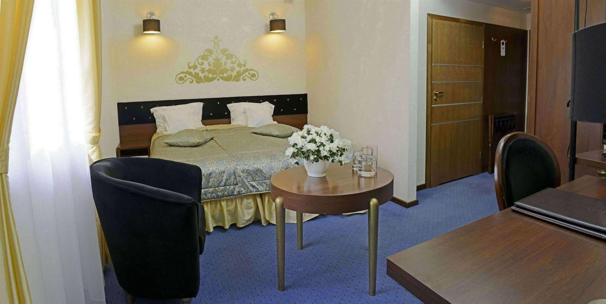 Dwor Kombornia Hotel&Spa المظهر الخارجي الصورة